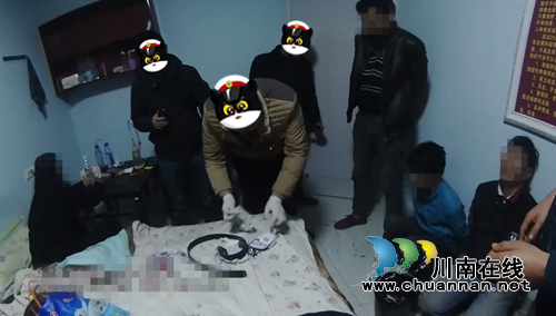古蔺一出租房聚众吸毒&nbsp;警方破门而入一网打尽(图2)