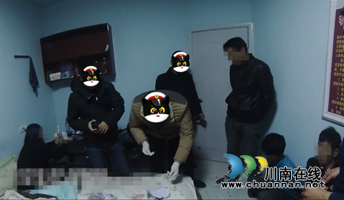 古蔺一出租房聚众吸毒&nbsp;警方破门而入一网打尽(图3)
