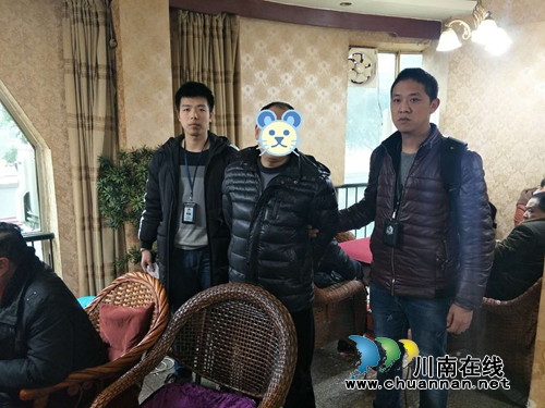 泸县巡警抓获一名扒窃嫌疑人
