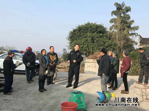 泸县石桥：村民家中起火怀疑邻居报复&nbsp;民警调解双方言好