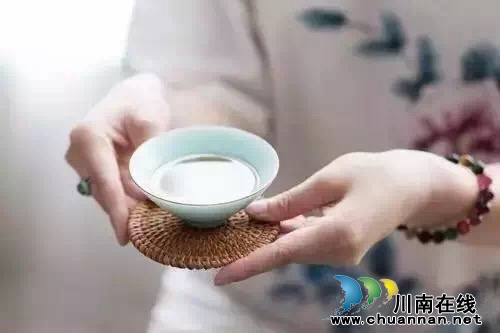 张蓉：油腻的中年（哲理美文）(图2)