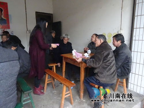 食品安全宣传走进合江县真龙镇敬老院