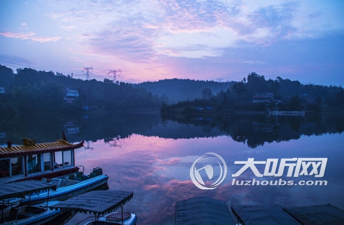 坐上游轮夜游泸州两江 市民网友很期待(图2) 坐上游轮夜游泸州两江 市民网友很期待(图2)