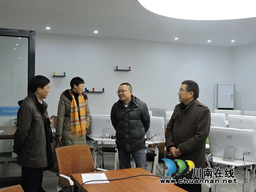 四川省总工会领导到泸州慰问劳模和困难职工(图3)