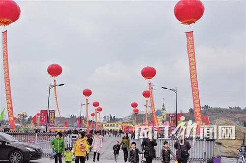 内江大千欢乐世界开园&nbsp;首日客流量达5万人次(图3)