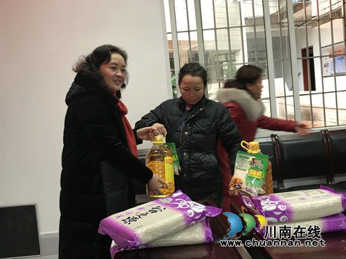 泸州市文联到纳溪区走访慰问困难群众(图1)