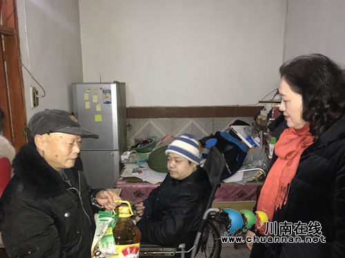 泸州市文联到纳溪区走访慰问困难群众(图2)