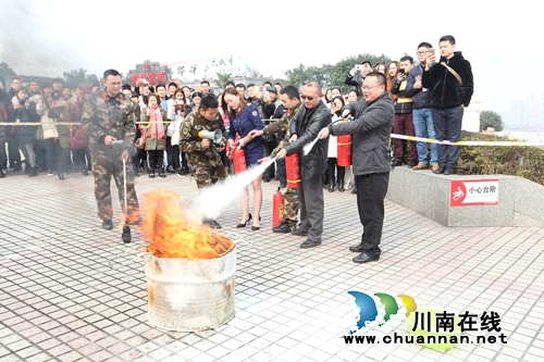 兴泸资产管有限公司开展娱乐场所消防应急疏散演练
