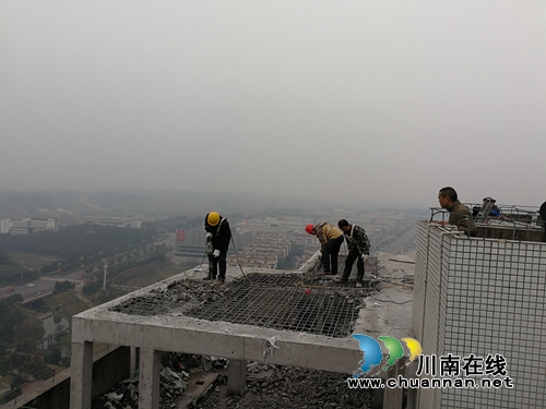 泸州市龙马潭区红星街道拆除违建不手软(图1)