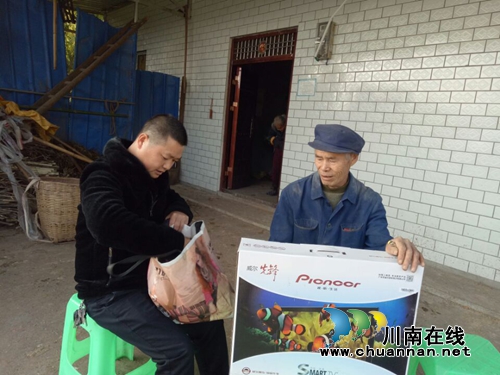 江阳区华阳街道持续开展“走基层”送温暖活动