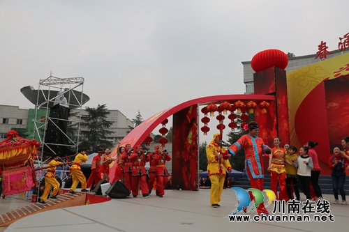 泸县举行2018年春节联欢会(图3)