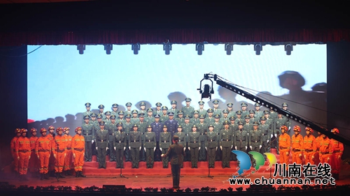 泸县公安局举行“不忘初心 牢记使命”暨“唱响主旋律践行十九大”歌咏比赛(图3) 泸县公安局举行“不忘初心 牢记使命”暨“唱响主旋律践行十九大”歌咏比赛(图3)