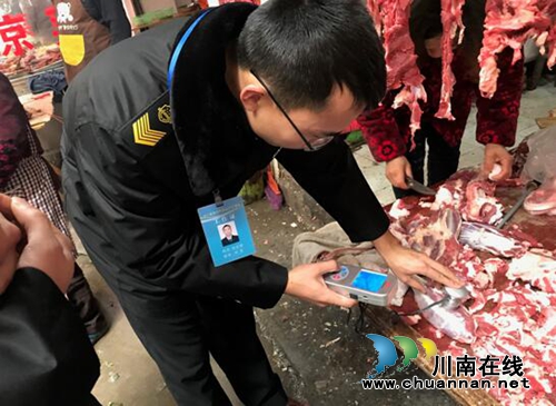 合江县合江镇开展”食品快检进市场“活动(图1) 合江县合江镇开展”食品快检进市场“活动(图1)
