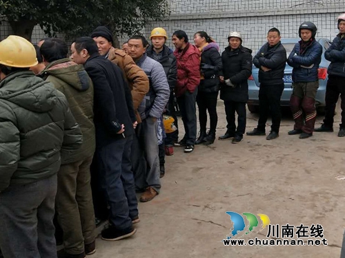 宜宾县公安交警积极组织群众安装“两车天眼”防盗系统