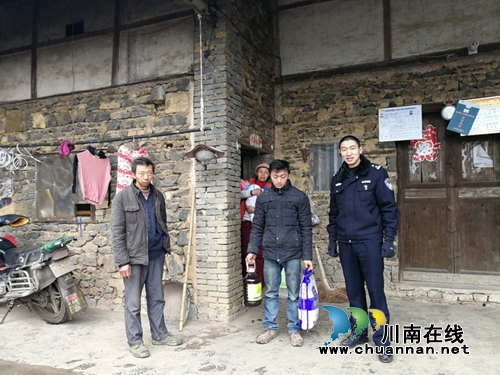 宜宾筠连交警节前慰问情暖人心