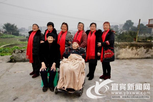 宜宾四世同堂&nbsp;五十人大家庭“众筹”办团年宴(图3)