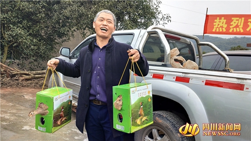 从泸州“土专家”到省人大代表 他带村民致富(图4) 从泸州“土专家”到省人大代表 他带村民致富(图4)