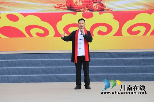 欢度春节 泸县“农民演艺大舞台”精彩纷呈(图2) 欢度春节 泸县“农民演艺大舞台”精彩纷呈(图2)