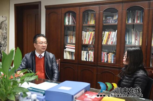 刘欢来西南医大中医院啦!什么情况?(图2) 刘欢来西南医大中医院啦!什么情况?(图2)