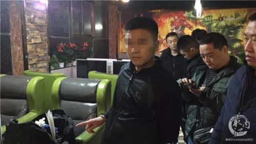 内江:蒙面劫匪专劫单身开车女性(图1) 内江:蒙面劫匪专劫单身开车女性(图1)