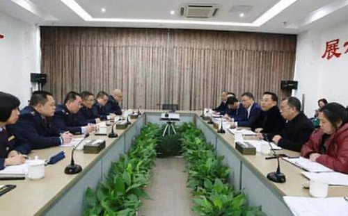 省政协委员赞泸州税务部门工作服务越来越好(图3) 省政协委员赞泸州税务部门工作服务越来越好(图3)