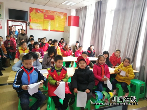红星街道龙桥子社区开展未成年人道德讲堂活动
