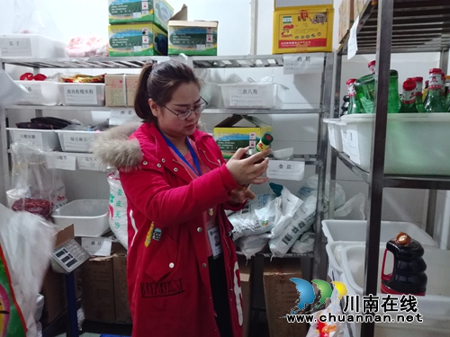 泸县潮河镇开展学校开学安全大检查