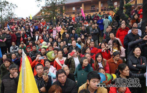 合江举行苗族“踩山节”&nbsp;欢乐中传承民俗文化(图3)