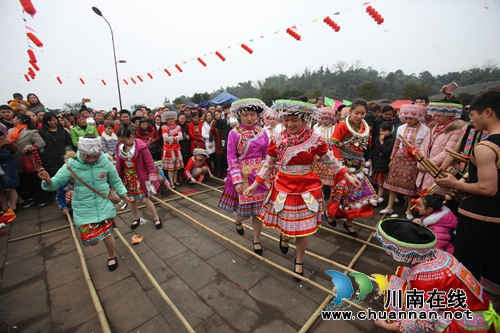 合江举行苗族“踩山节”&nbsp;欢乐中传承民俗文化(图5)