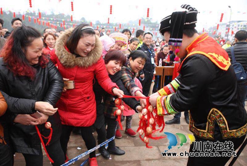 合江举行苗族“踩山节”&nbsp;欢乐中传承民俗文化(图21)