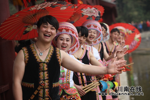 合江举行苗族“踩山节”&nbsp;欢乐中传承民俗文化(图24)