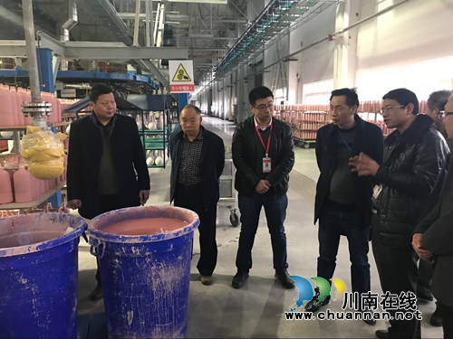 泸州市安监局率队到合江临港园区检查安全生产工作(图1) 泸州市安监局率队到合江临港园区检查安全生产工作(图1)