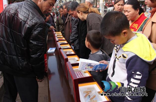 贵州盘州市双凤镇：聚焦“两会”禁毒安保宣传&nbsp;&nbsp;助推社会大局和谐稳定(图3)