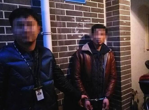 泸州破获偷高档车反光镜系列案 涉案20余万元(图3) 泸州破获偷高档车反光镜系列案 涉案20余万元(图3)