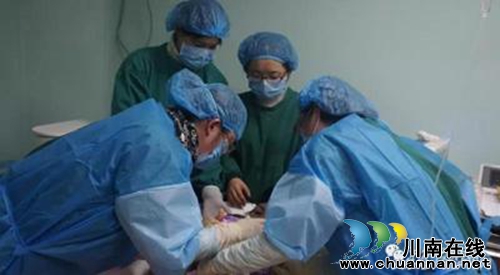 泸州美婴儿妇产医院第二例水中分娩成功(图3) 泸州美婴儿妇产医院第二例水中分娩成功(图3)