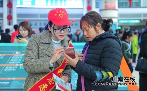 西南医大附院：近万人就诊&nbsp;有序服务暖人心(图6)