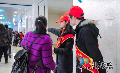 西南医大附院：近万人就诊&nbsp;有序服务暖人心(图8)