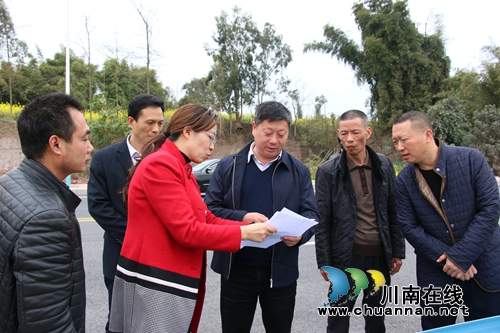 杨双全到泸县潮河镇调研场镇基础设施工作(图1) 杨双全到泸县潮河镇调研场镇基础设施工作(图1)