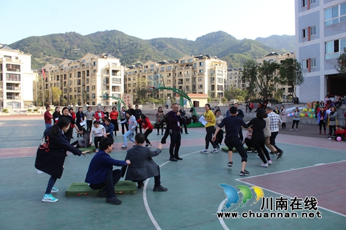 叙永县叙永镇中心校:趣味活动迎“两会”庆“三八”(图1) 叙永县叙永镇中心校:趣味活动迎“两会”庆“三八”(图1)