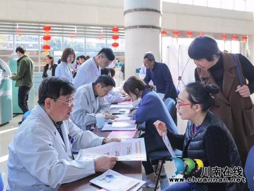 男性患乳腺增生?看西南医大附院专家怎么说(图2) 男性患乳腺增生?看西南医大附院专家怎么说(图2)