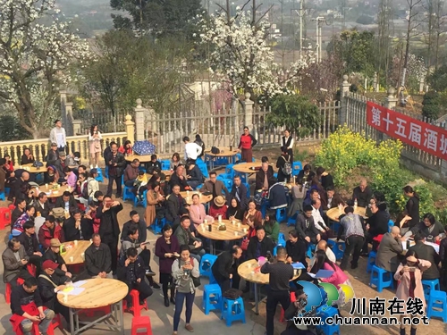 泸州第七届梨花诗会获奖作品现场揭晓(图9) 泸州第七届梨花诗会获奖作品现场揭晓(图9)