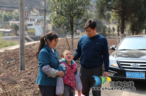 贵州盘州市双凤镇中心校为重度残疾儿童少年开展“送教上门”服务(图6)