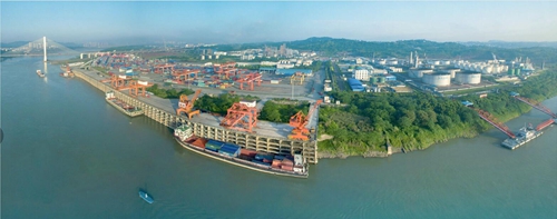 泸州:增加绿色存量 建长江上游绿色生态屏障(图1) 泸州:增加绿色存量 建长江上游绿色生态屏障(图1)