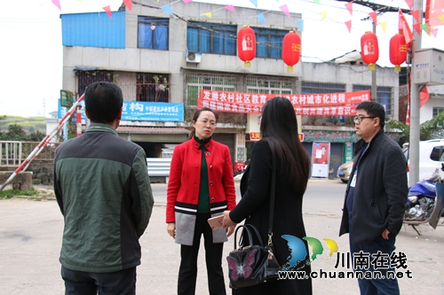 泸县潮河镇开展河长制巡查及水域、饮水安全检查(图1)