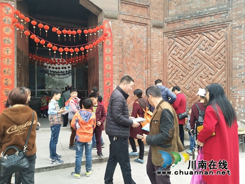 泸县云锦：法治走近梨花节&nbsp;实现宣传“开门红”
