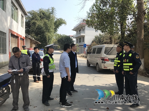泸县百和镇开展道路交通“五统一、五联动”联合执法行动(图1) 泸县百和镇开展道路交通“五统一、五联动”联合执法行动(图1)