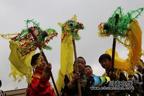 龙舞方洞 泸县举行二月二龙抬头民俗文化活动(图5) 龙舞方洞 泸县举行二月二龙抬头民俗文化活动(图5)