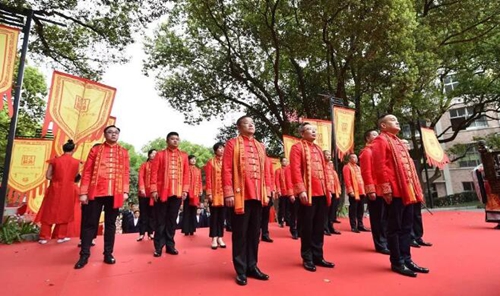 泸州老窖封藏大典:“关羽张飞赵云”都来了!(图5) 泸州老窖封藏大典:“关羽张飞赵云”都来了!(图5)