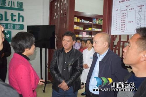 普格县县委副书记来龙马潭区特兴镇走马新村参观交流