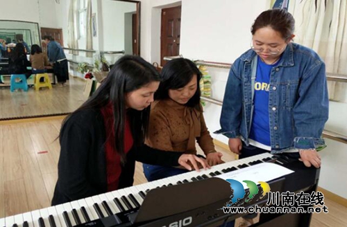 贵州盘州市双凤镇凤城幼儿园开展“让音乐连接你我，响彻心灵”主题教研活动(图3)